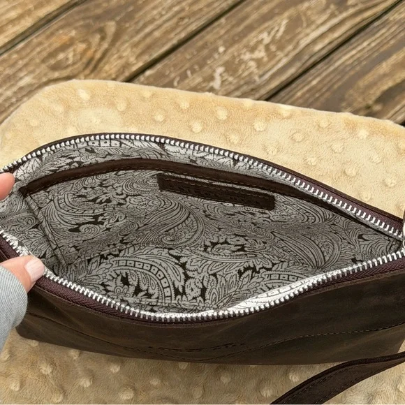 Set of 2 Fringe Hill Design bags - Picture 8 of 8